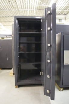 Used Chubb Bankers Treasury 6428 TRTL30X6 Equivalent High Security Safe Used Chubb Bankers Treasury 6428 TRTL30X6 Equivalent High Security Safe