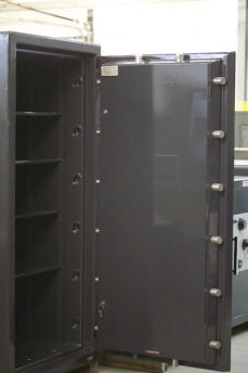 Used Chubb Bankers Treasury 6428 TRTL30X6 Equivalent High Security Safe Used Chubb Bankers Treasury 6428 TRTL30X6 Equivalent High Security Safe