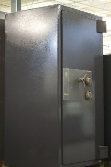 Used Chubb Bankers Treasury 6428 TRTL30X6 Equivalent High Security Safe Used Chubb Bankers Treasury 6428 TRTL30X6 Equivalent High Security Safe