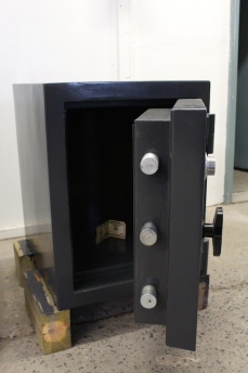 Used 2014 Original TL15 Equivalent High Security Safe