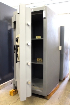 Used Original 5220 Platinum Vault TL30X6 High Security Safe