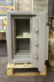 Used Tann 2314 Fortress TRTL30X6 Equivalent High Security Safe