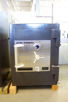 Used ISM Super Treasury TRTL30X6 2618 Tool and Torch Resistant Safe