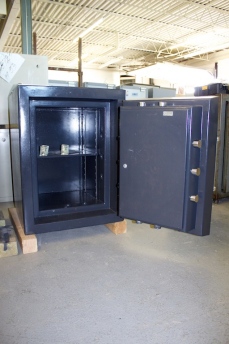 Used ISM Super Treasury TRTL30X6 2618 Tool and Torch Resistant Safe