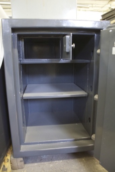 Used 3020 Quantum TL15 High Security Safe