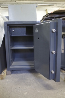 Used 3020 Quantum TL15 High Security Safe