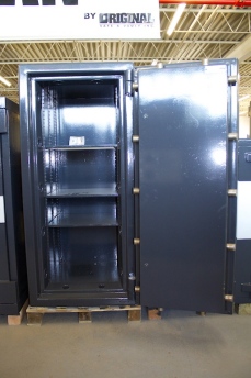 Used Chubb Bankers Treasury 5520 TRTL30X6 Equivalent High Security Safe