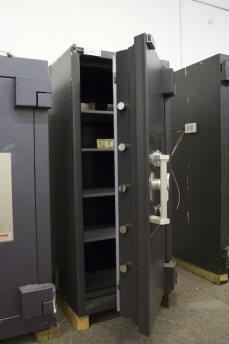 Used JewelersX6 5520 UL TL30X6 High Security Safe