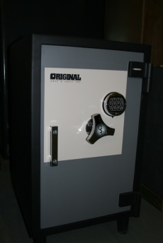Used 2715 Original (OSV) Enforcer Showroom Model Safe