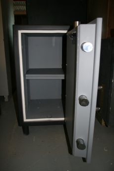 Used 2715 Original (OSV) Enforcer Showroom Model Safe