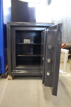 Used ISM Cash Vault 2621 TL30 High Security Safe