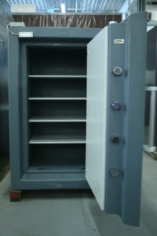 Used ISM Super Treasury 4426 TRTL30X6 High Security Safe