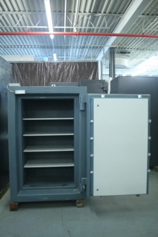 Used ISM Super Treasury 4426 TRTL30X6 High Security Safe