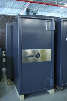 Used Media Vault 5928 B Rated Steel Plate Safe