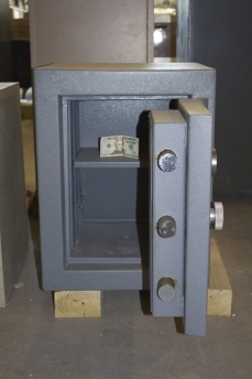 Pre Owned Mutual 1913 TL15 High Security Safe