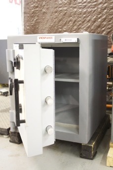 Used Original 2217 Platinum Vault TL30X6 High Security Safe