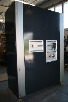 Used Kaso Treasury TL30 Double Door Model 280 High Security Safe
