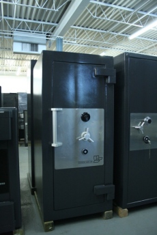 Used Ultimate 5520 TRTL60X6 High Security Safe